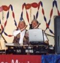 2003-03-01 Karneval Riestedt: Narr Wölfchen + Narr Loti